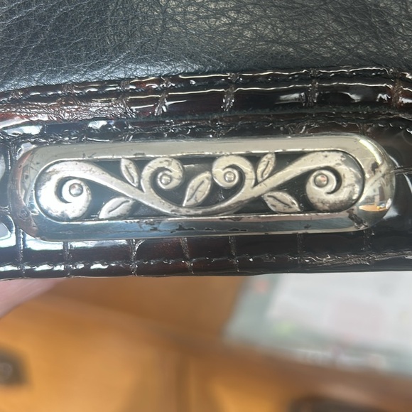 Brighton Black and Brown Leather Wallet - Picture 12 of 12